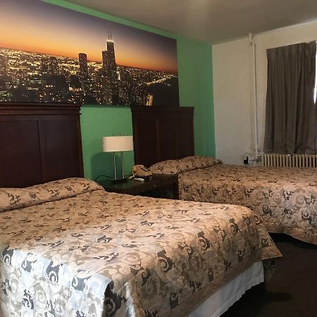 Fiesta Motel Pontiac Bagian luar foto