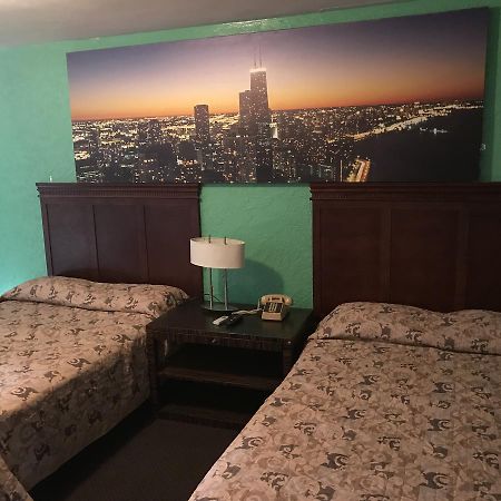 Fiesta Motel Pontiac Bagian luar foto